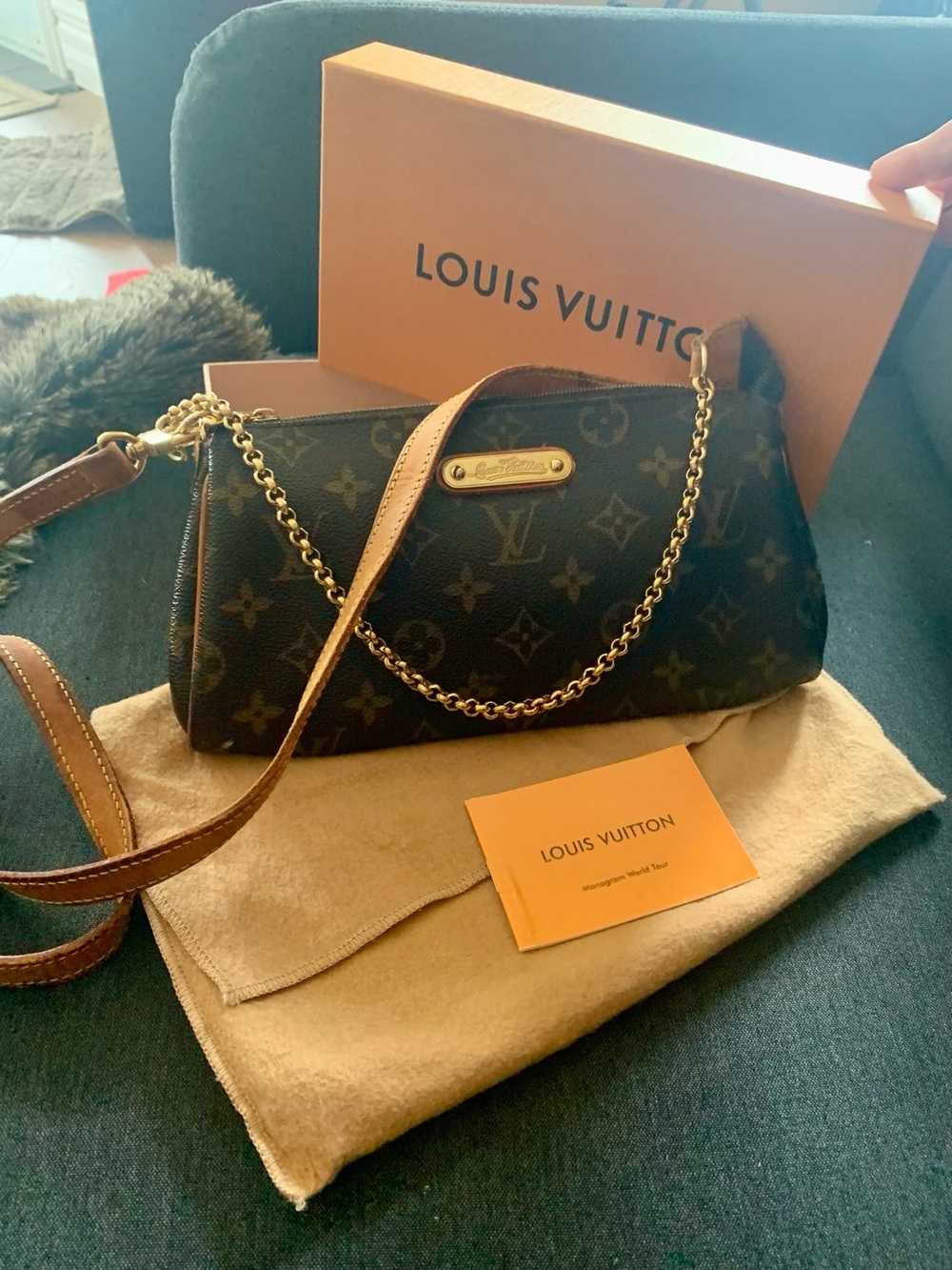 Louis Vuitton Monogram Canvas Chain Shoulder Bag in Brown